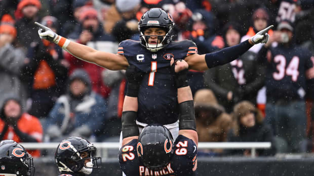 Justin Fields, Jamie Sabau-USA TODAY Sports 